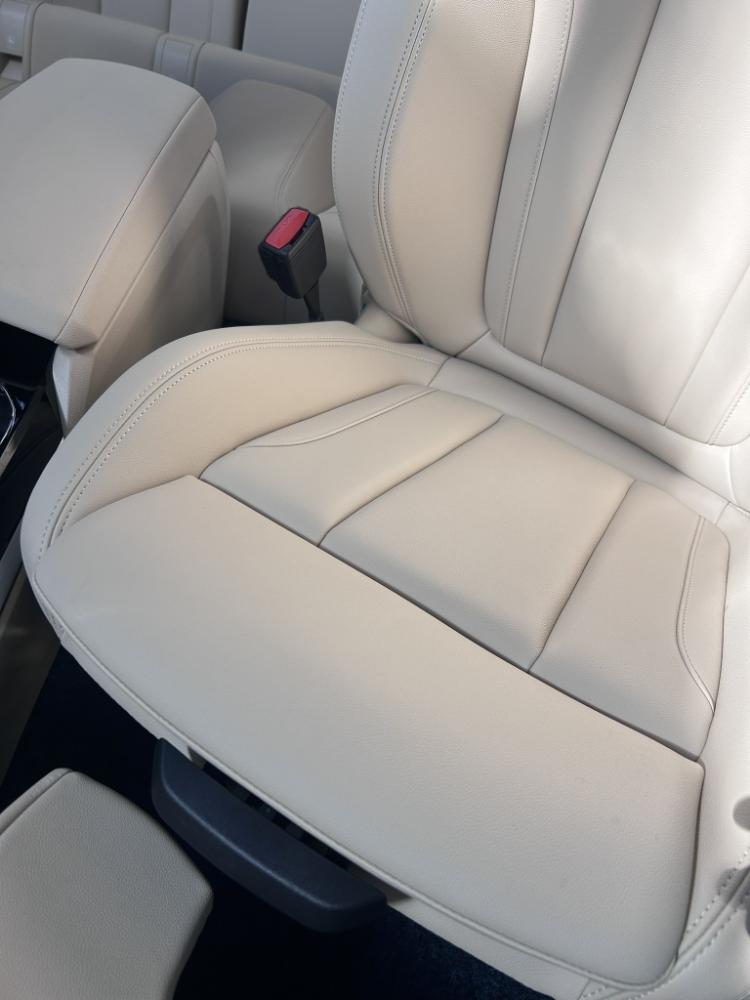 Originál BMW 4 G22 Coupé Sada Sport el. sedaček a interiérového obložení TOP stav! - Obrázek 2