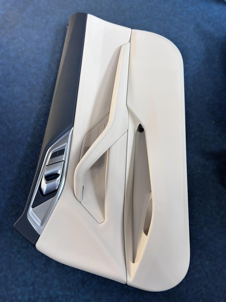 Originál BMW 4 G22 Coupé Sada Sport el. sedaček a interiérového obložení TOP stav! - Obrázek 15