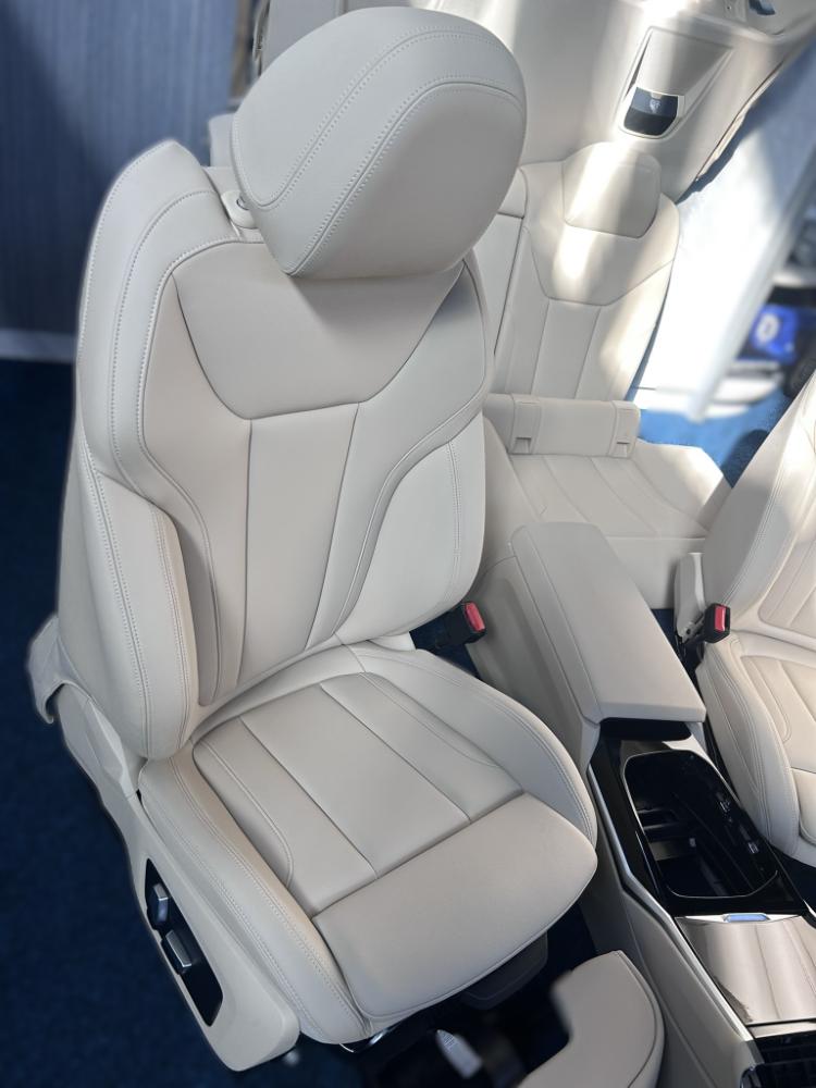 Originál BMW 4 G22 Coupé Sada Sport el. sedaček a interiérového obložení TOP stav! - Obrázek 18
