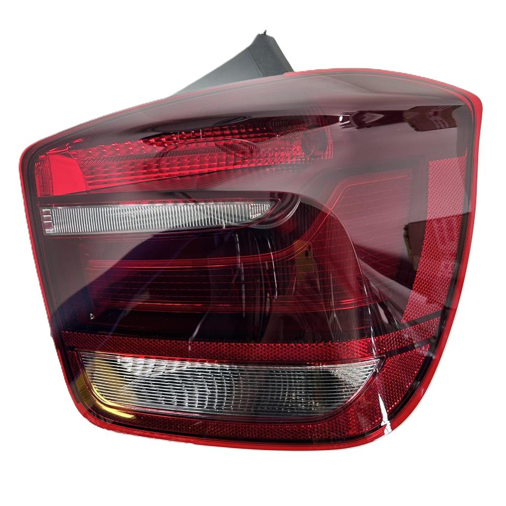 Originál BMW 1 F20/F21 Pravé zadní světlo 2225430 nové!