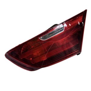 Originál BMW 6 F06F12F13 Pravé zadní světlo vnitřní 7210580 poškrábané!