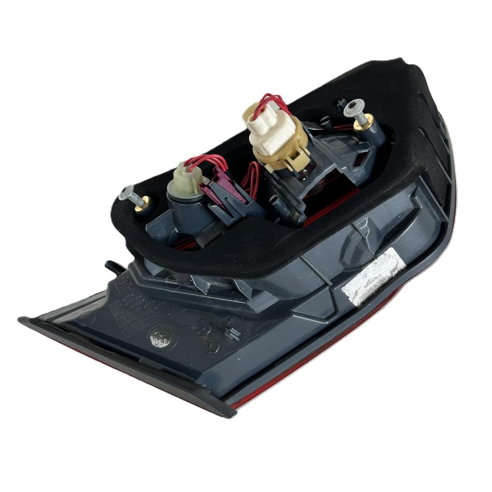 Originál BMW 6 F06F12F13 Pravé zadní světlo vnitřní 7210580 - Obrázek 6